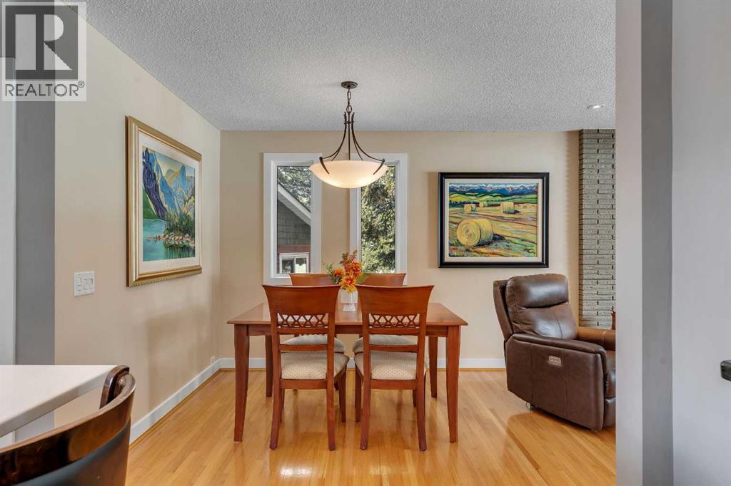 5411 Ladbrooke Drive SW, Calgary, Alberta  T3E 5X9 - Photo 10 - A2291483