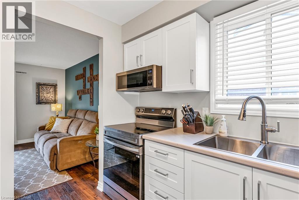 219 Kingswood Drive Unit# 52, Kitchener, Ontario  N2E 3J5 - Photo 9 - 40820116