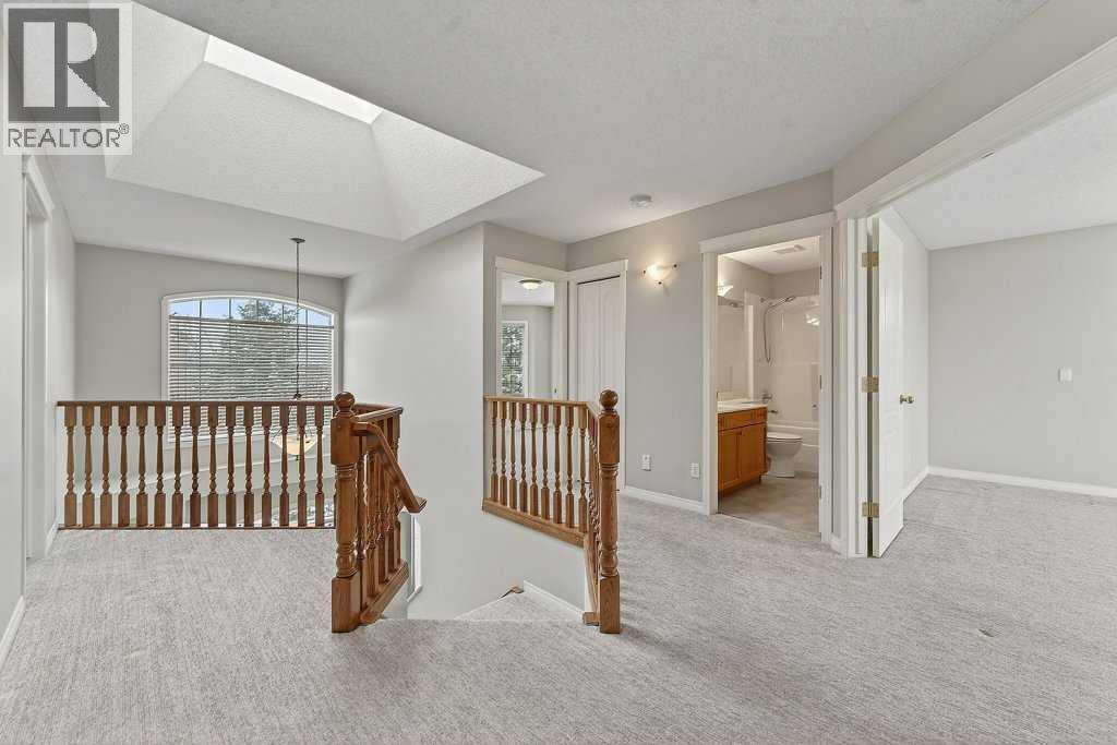 137 Simcrest Heights SW, Calgary, Alberta  T3H 4K2 - Photo 14 - A2298291