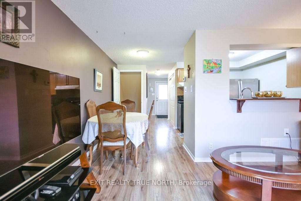 357 Dunsmore Lane, Barrie, Ontario  L4M 7B1 - Photo 12 - S12989992