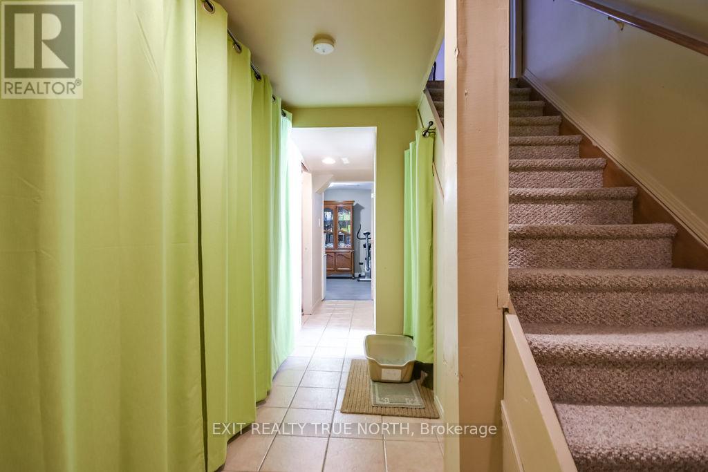 357 Dunsmore Lane, Barrie, Ontario  L4M 7B1 - Photo 19 - S12989992