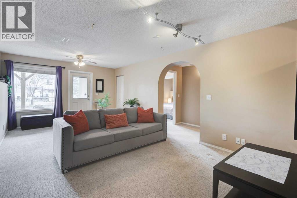 44 Somerglen Heath Sw, Calgary, Alberta  T2Y 4A3 - Photo 22 - A2299369