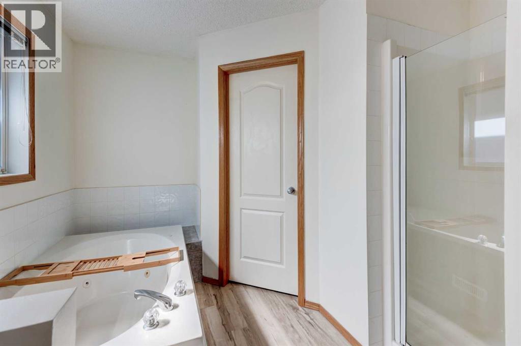 44 Somerglen Heath Sw, Calgary, Alberta  T2Y 4A3 - Photo 16 - A2299369