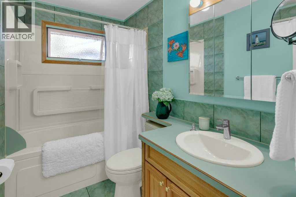 7304 35 Avenue Nw, Calgary, Alberta  T3B 1T3 - Photo 20 - A2300502