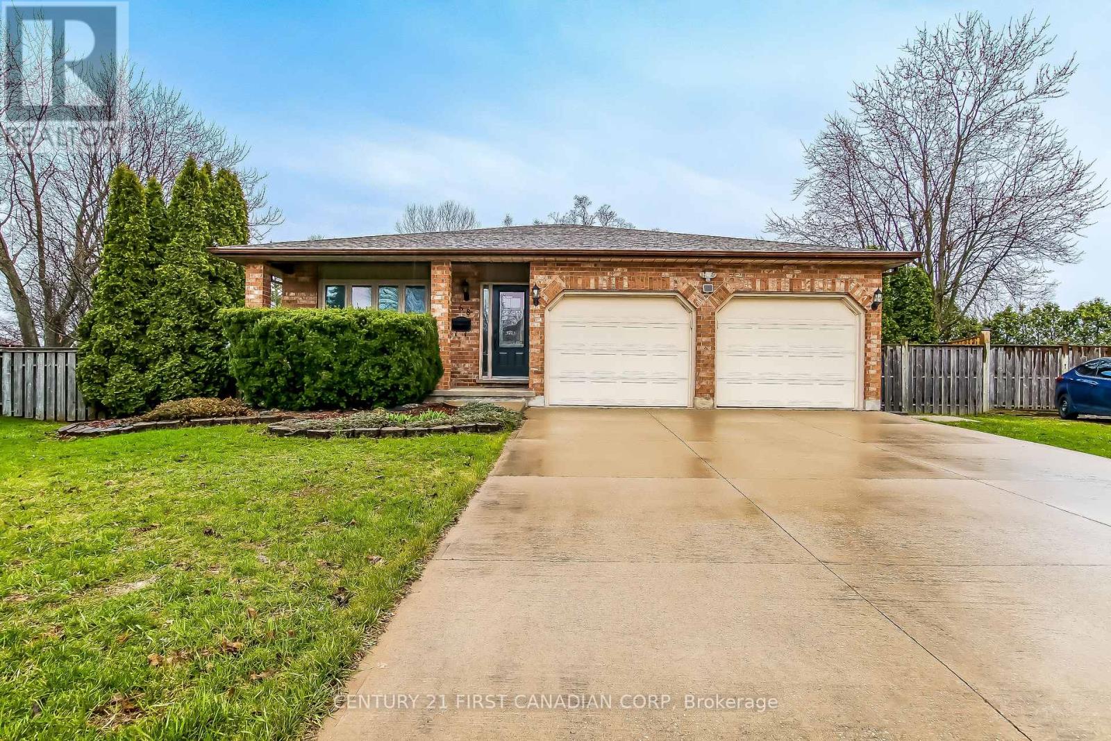 68 Golfview Crescent