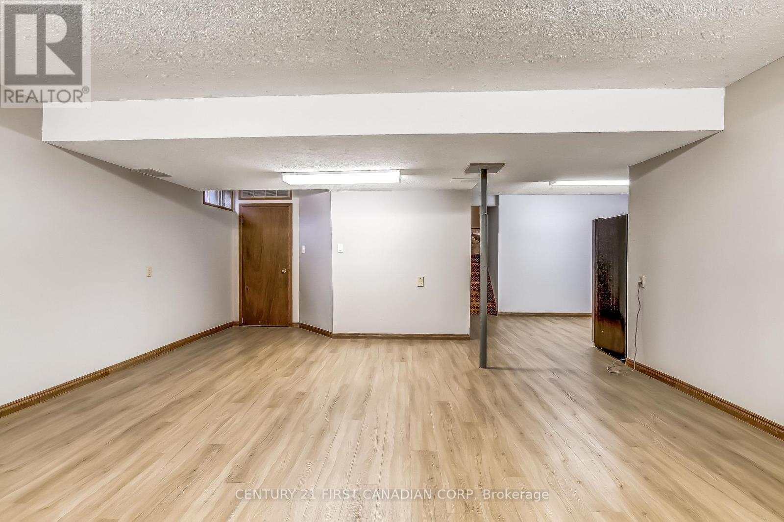 68 Golfview Crescent, London South, Ontario  N6C 5N5 - Photo 23 - X12990504