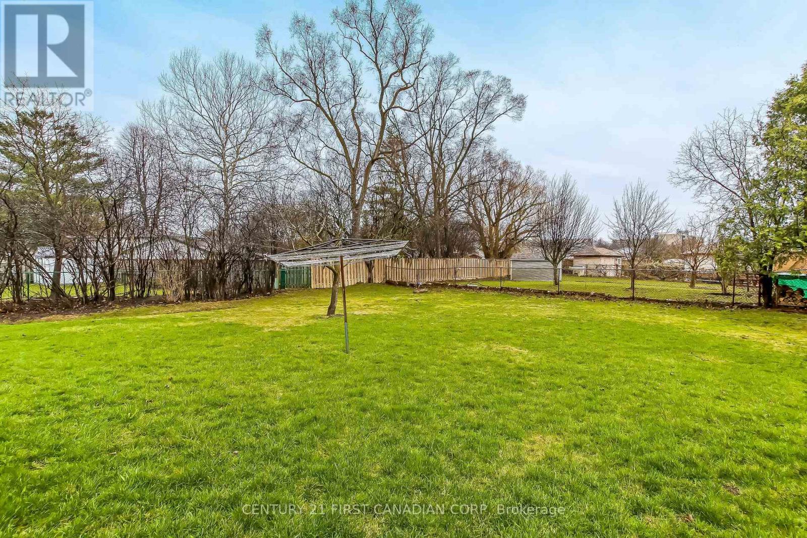 68 Golfview Crescent, London South, Ontario  N6C 5N5 - Photo 27 - X12990504