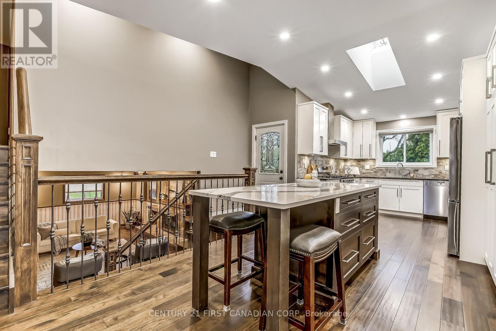 68 Golfview Crescent, London South, Ontario  N6C 5N5 - Photo 7 - X12990504