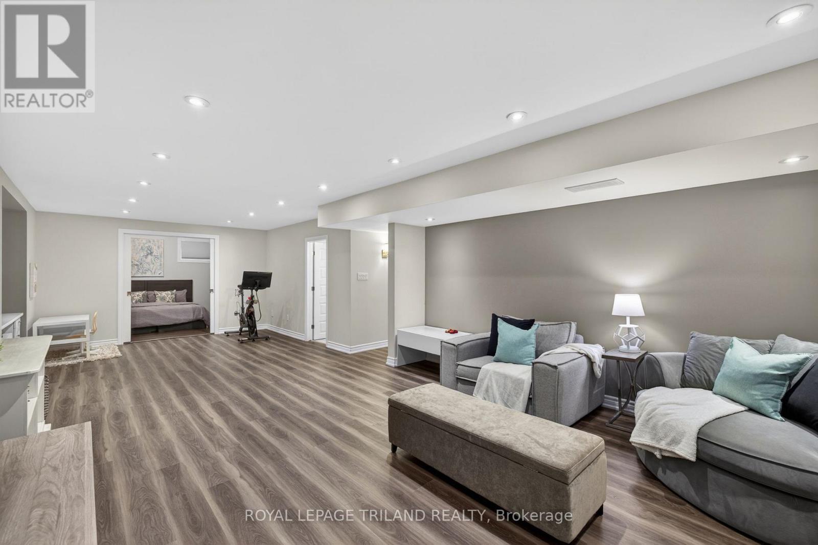 3208 Morgan Avenue, London South, Ontario  N6L 0B8 - Photo 35 - X12990672