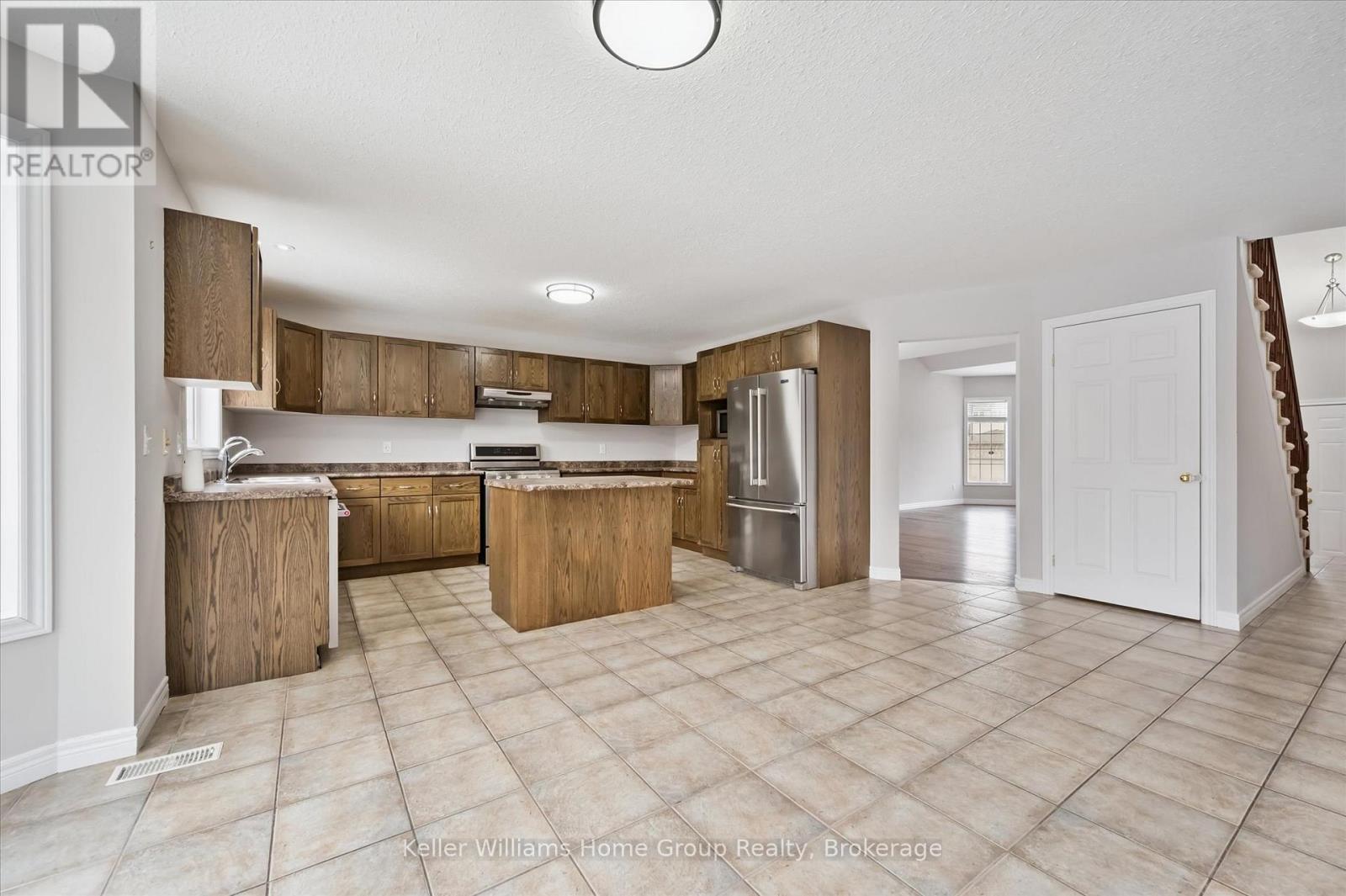 616 Black Street, Centre Wellington, Ontario  N1M 0A3 - Photo 11 - X12899132