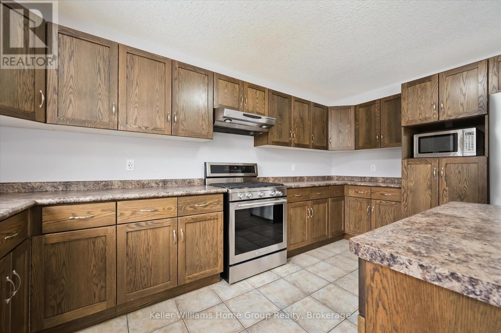 616 Black Street, Centre Wellington, Ontario  N1M 0A3 - Photo 15 - X12899132