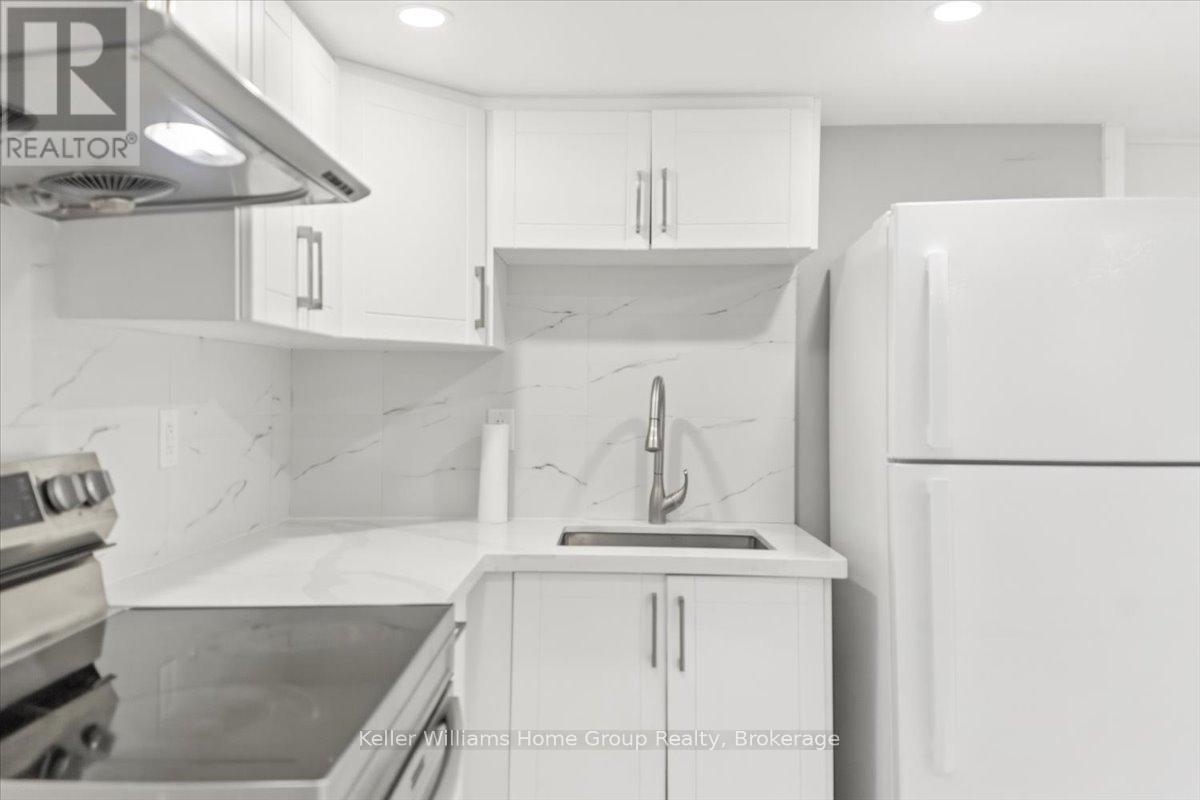 Lower - 24 Baintree Way, Cambridge, Ontario  N1T 2H3 - Photo 12 - X12990590