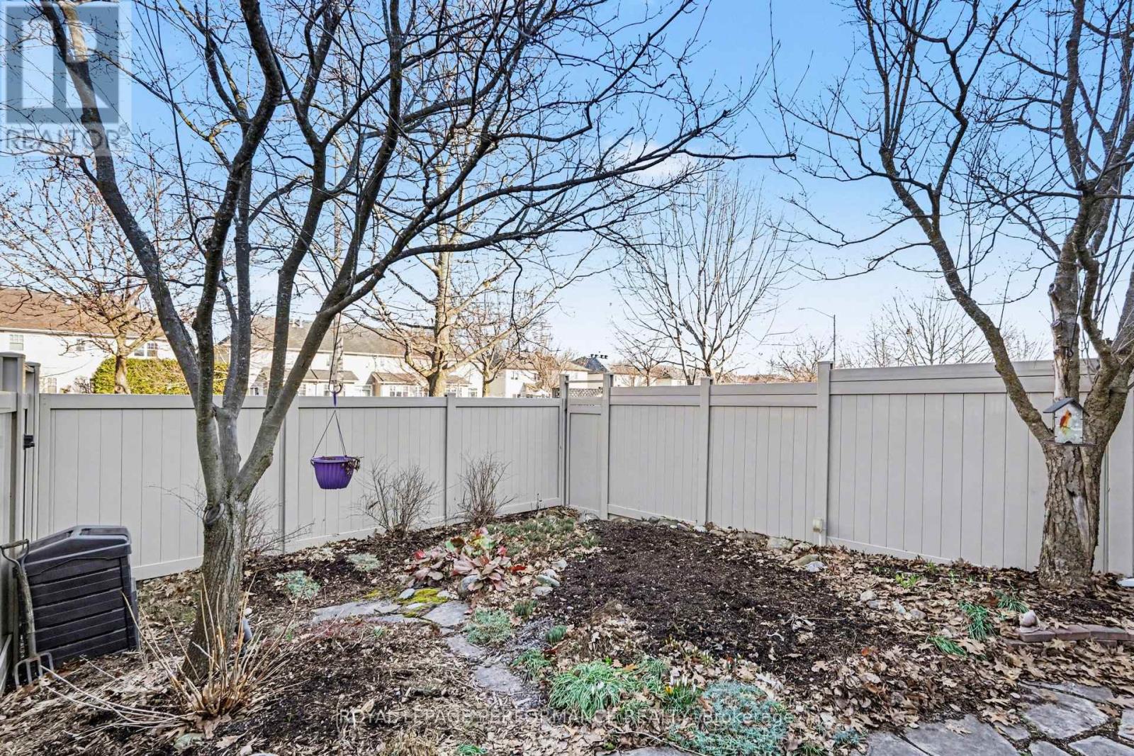 214 Windhurst Drive, Ottawa, Ontario  K2G 6H9 - Photo 33 - X12823778