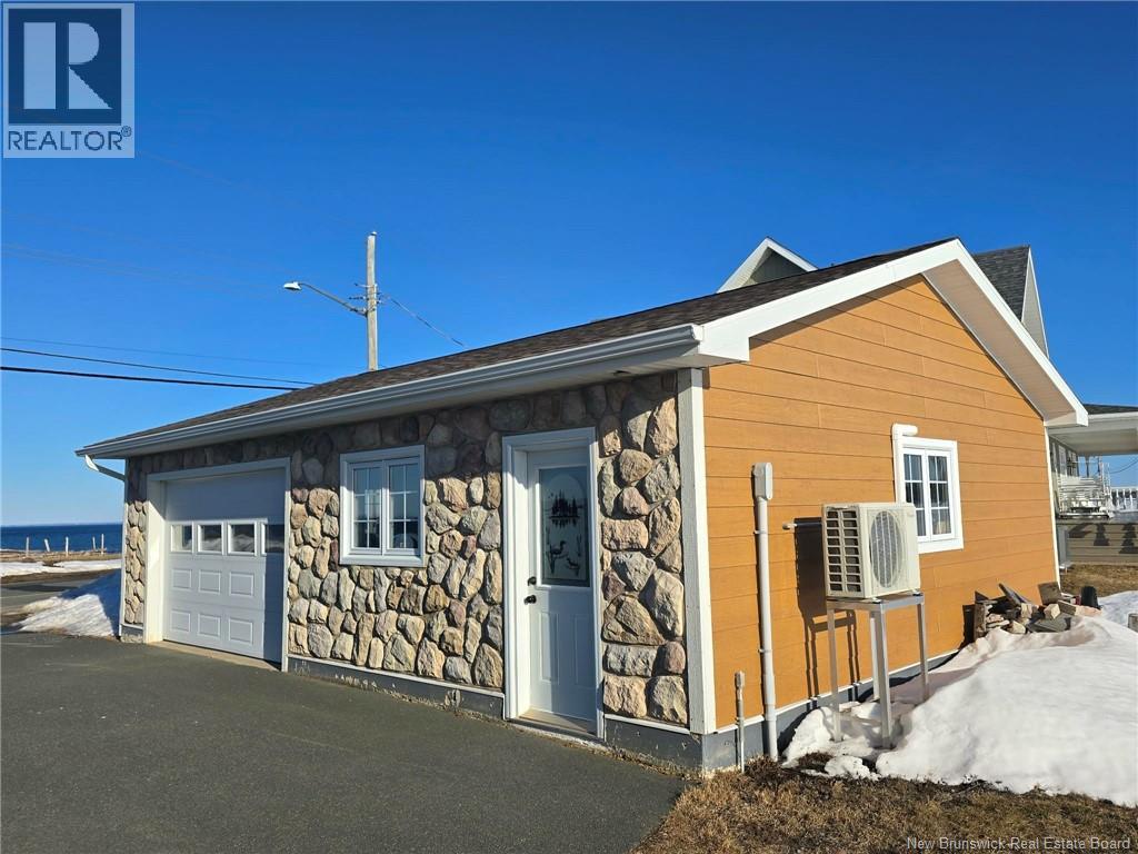 836 John Cormier, Beresford, New Brunswick  E8K 1W1 - Photo 8 - NB137041