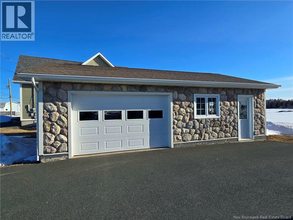 836 John Cormier, Beresford, New Brunswick  E8K 1W1 - Photo 7 - NB137041