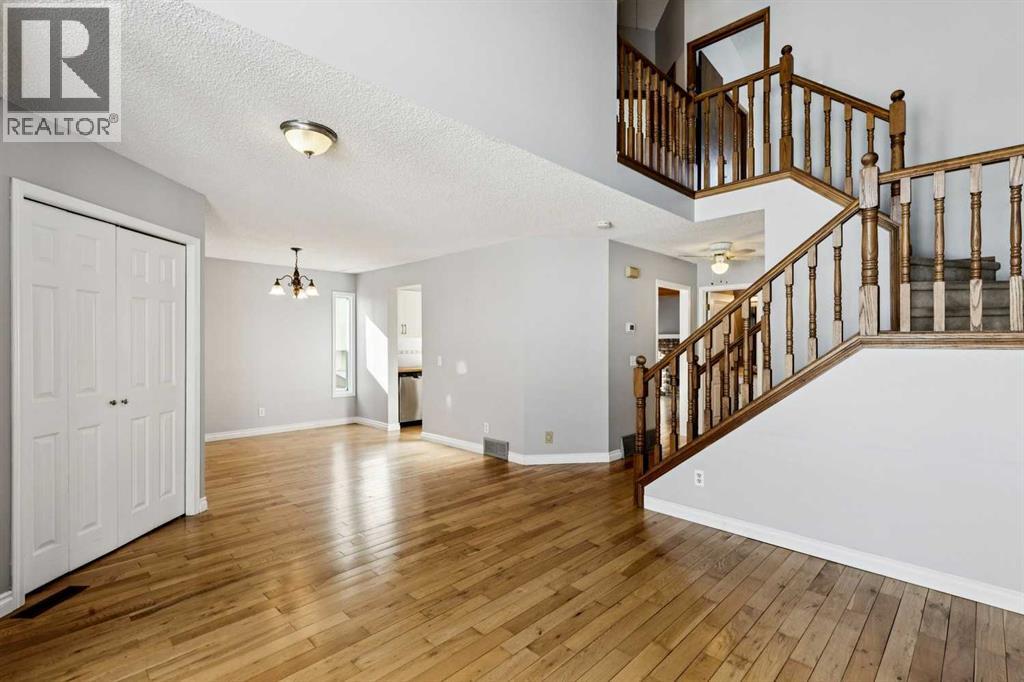 136 Scenic Acres Drive Nw, Calgary, Alberta  T3L 1C7 - Photo 7 - A2288911