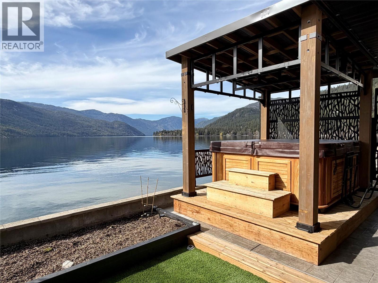 3127 East Lake Drive, Christina Lake, British Columbia  V0H 1H2 - Photo 8 - 10383112