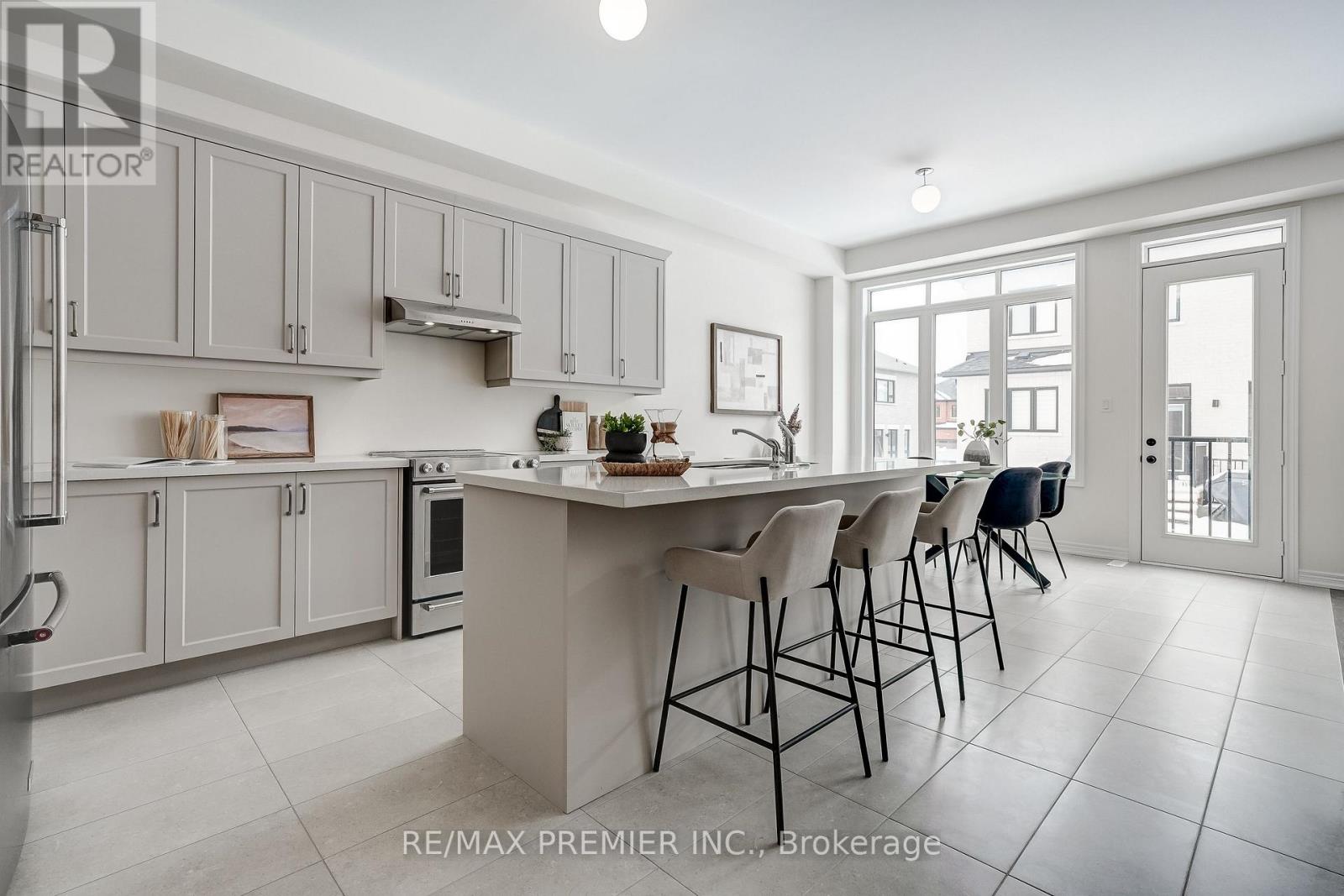 223 Fallharvest Way, Whitchurch-Stouffville, Ontario  L4A 5C2 - Photo 11 - N12843204