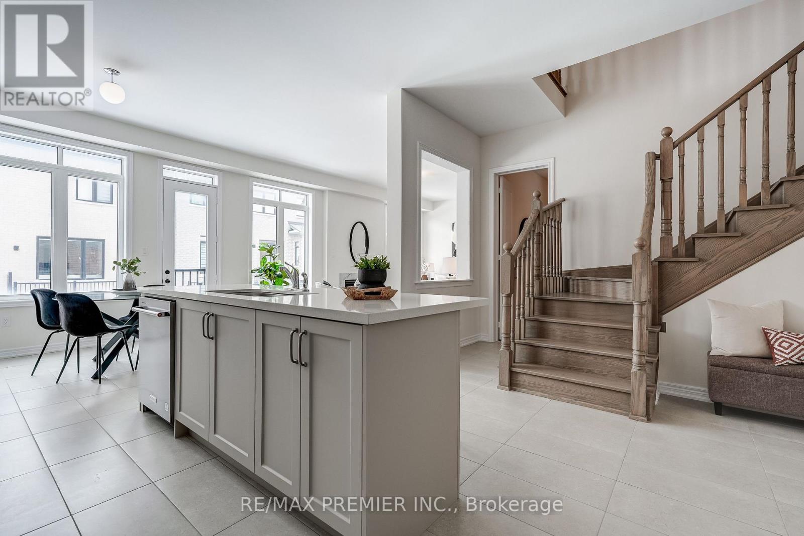 223 Fallharvest Way, Whitchurch-Stouffville, Ontario  L4A 5C2 - Photo 12 - N12843204