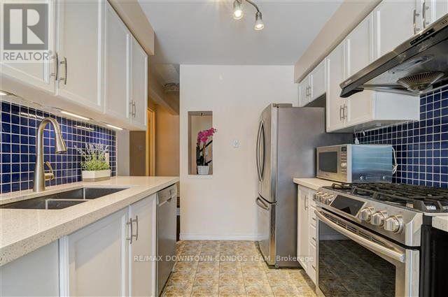 154 - 18 Clark Avenue W, Vaughan, Ontario  L4J 8H1 - Photo 10 - N12990180