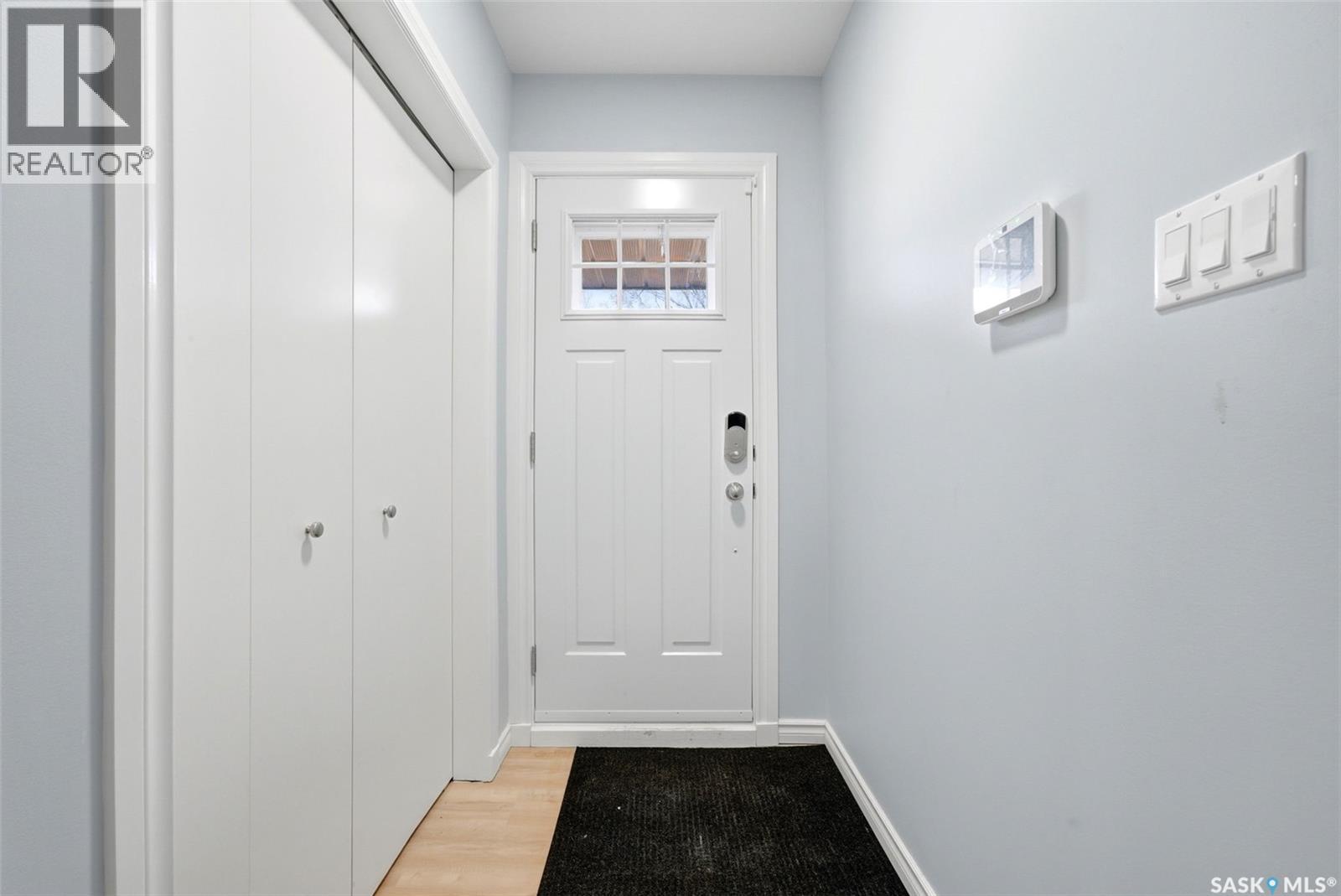 321 Elphinstone Street, Regina, Saskatchewan  S4R 3W7 - Photo 3 - SK032742