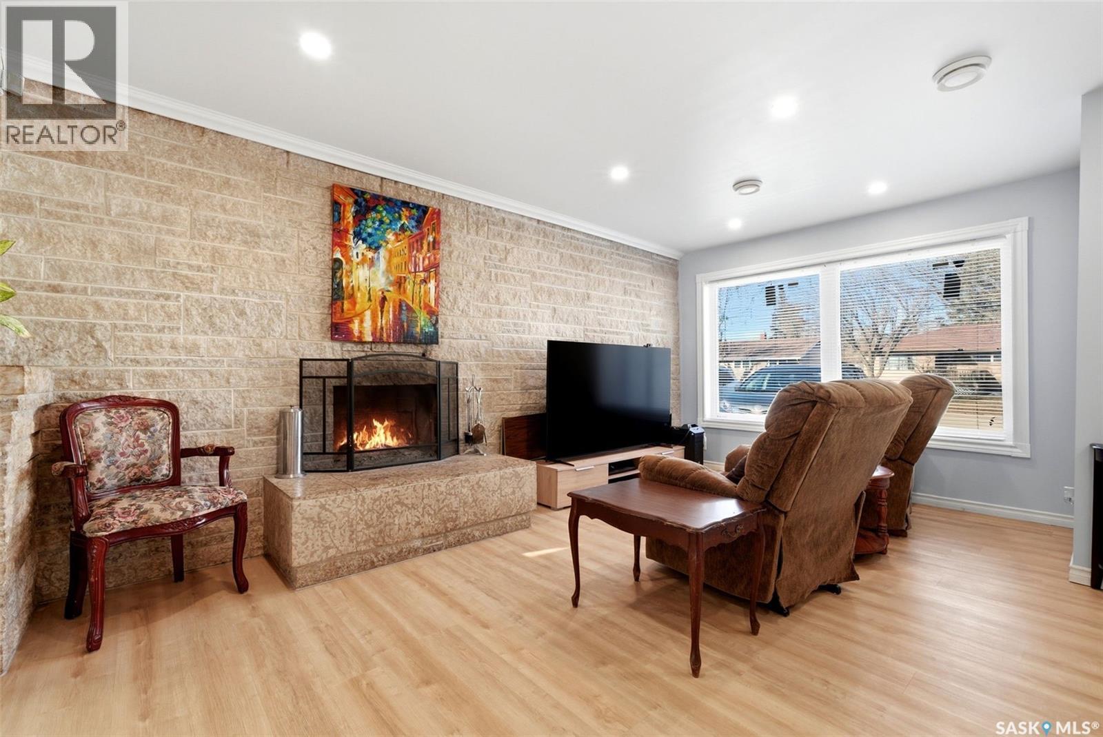 321 Elphinstone Street, Regina, Saskatchewan  S4R 3W7 - Photo 4 - SK032742