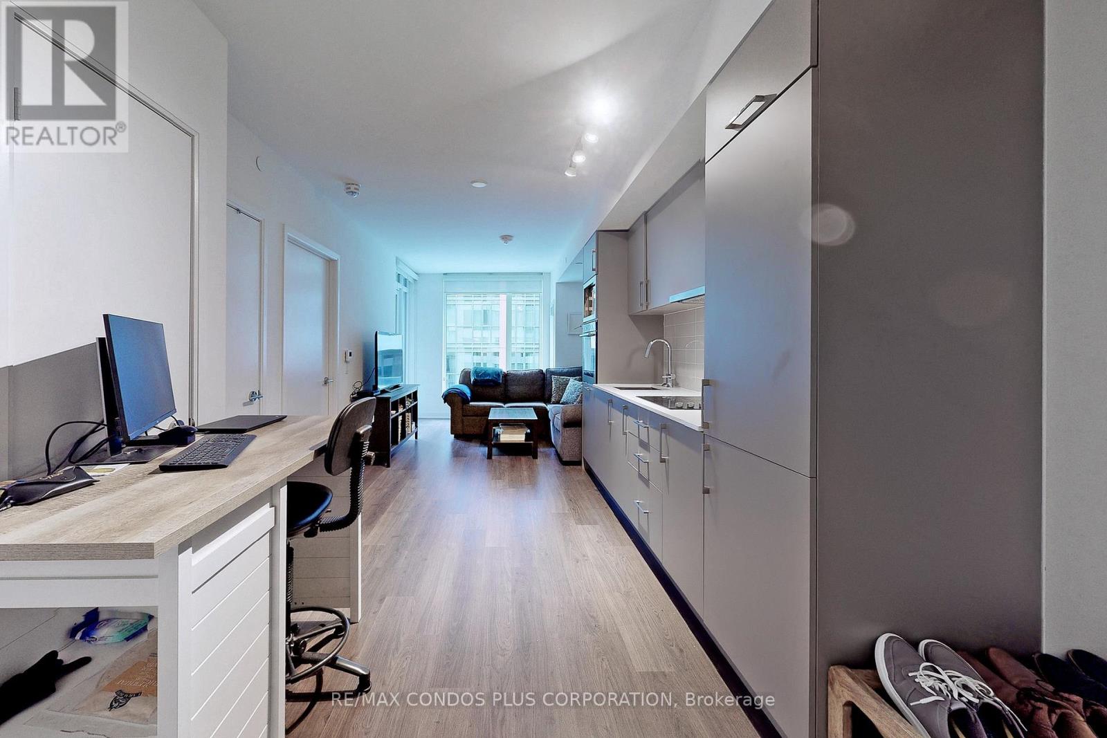 425 - 576 Front Street W, Toronto, Ontario  M5V 0P8 - Photo 11 - C12990508