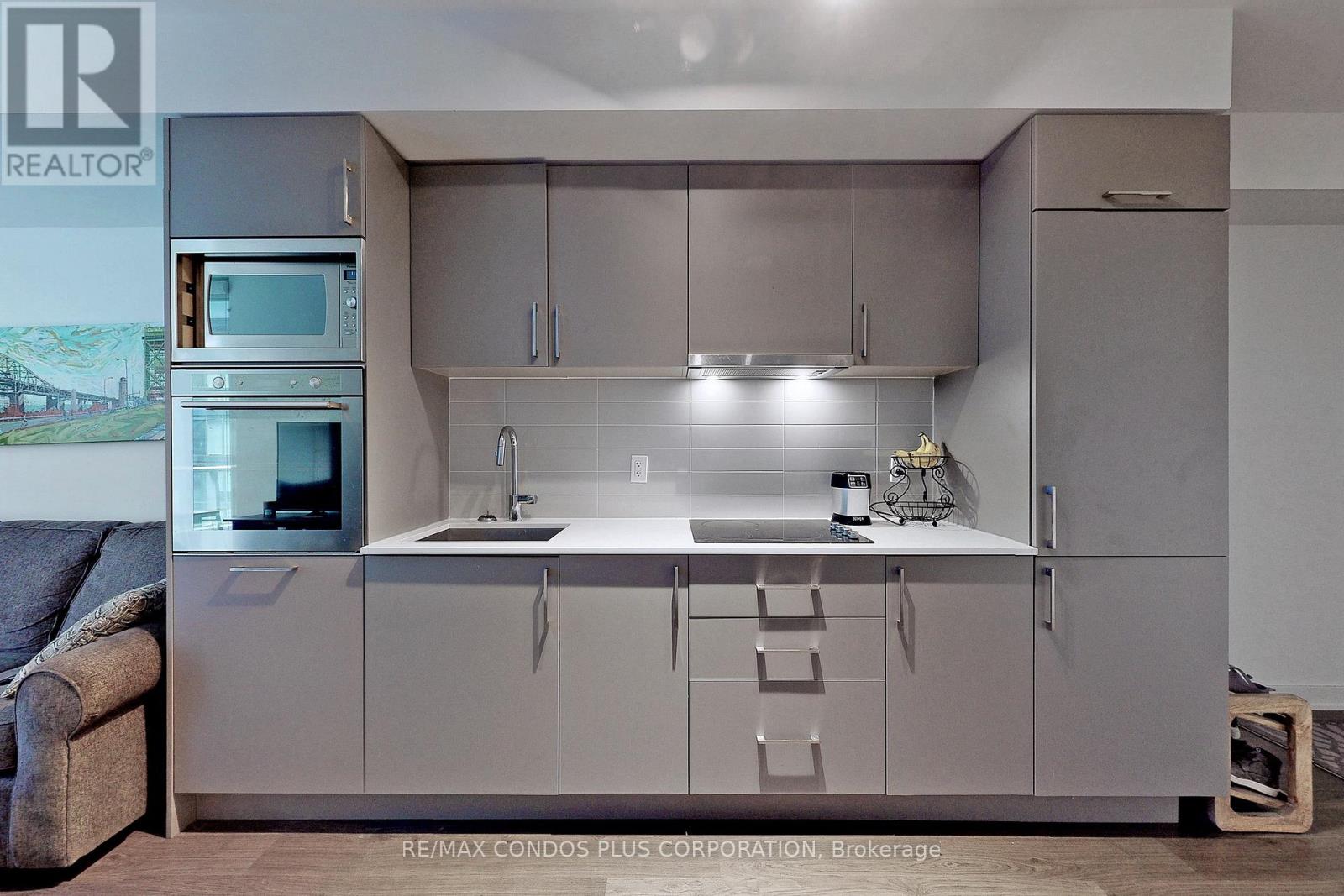 425 - 576 Front Street W, Toronto, Ontario  M5V 0P8 - Photo 18 - C12990508