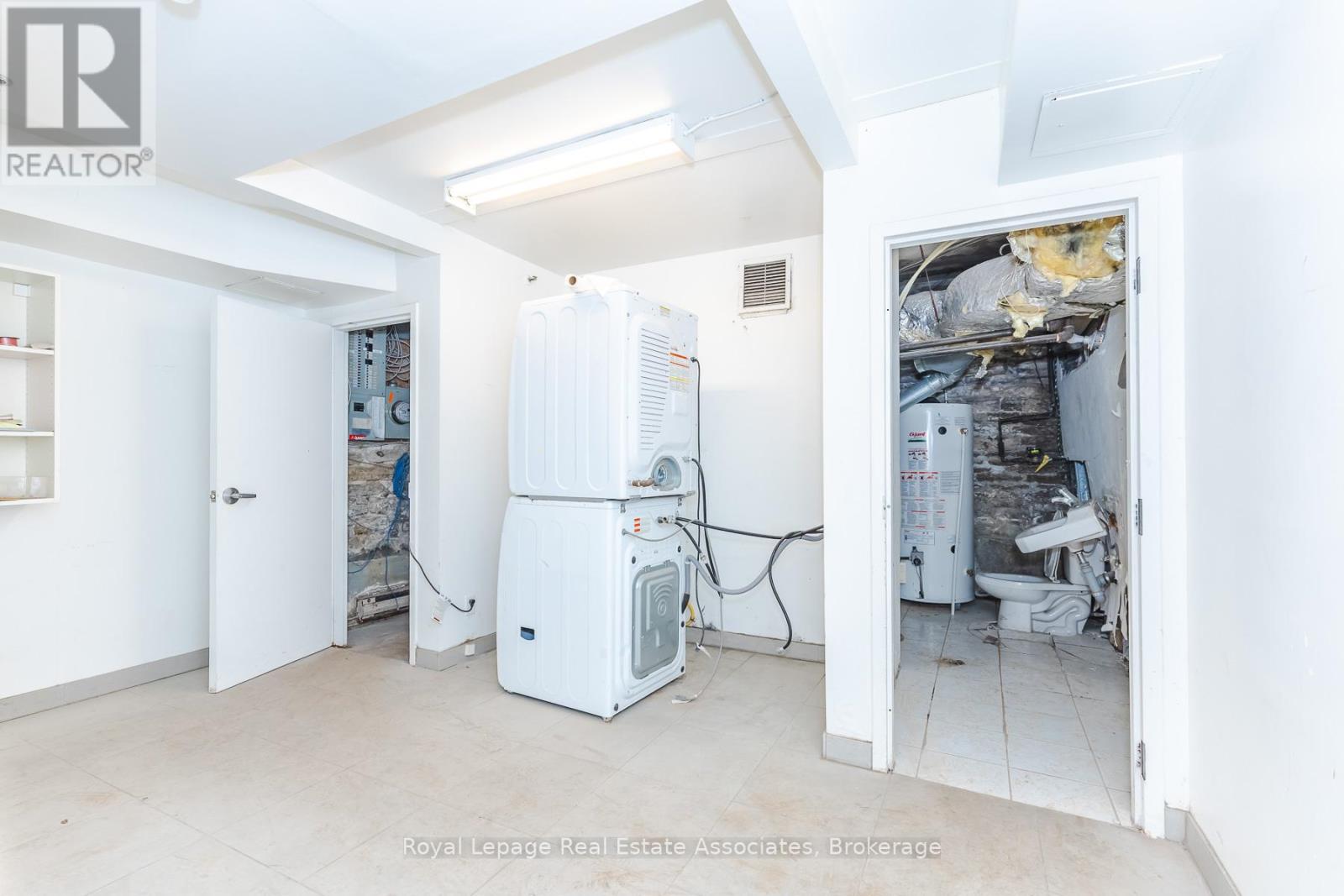 Main - 497 Bloor Street W, Toronto, Ontario  M5S 1Y2 - Photo 16 - C12990642