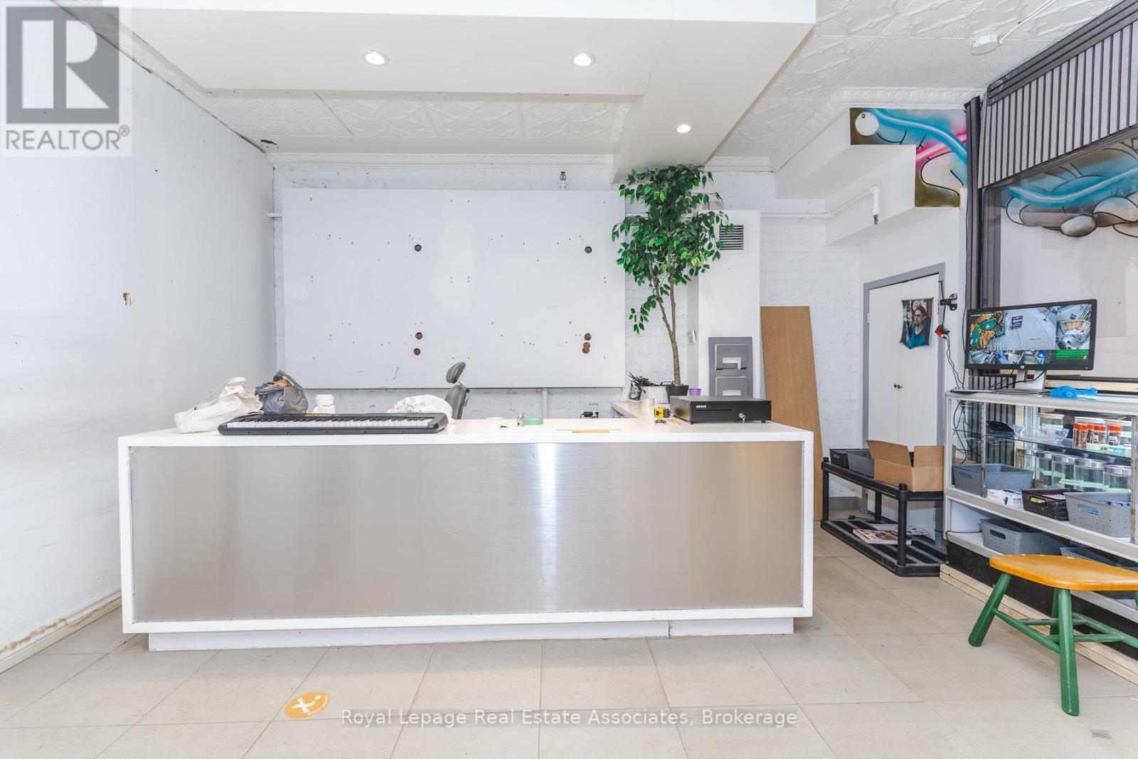 Main - 497 Bloor Street W, Toronto, Ontario  M5S 1Y2 - Photo 26 - C12990642