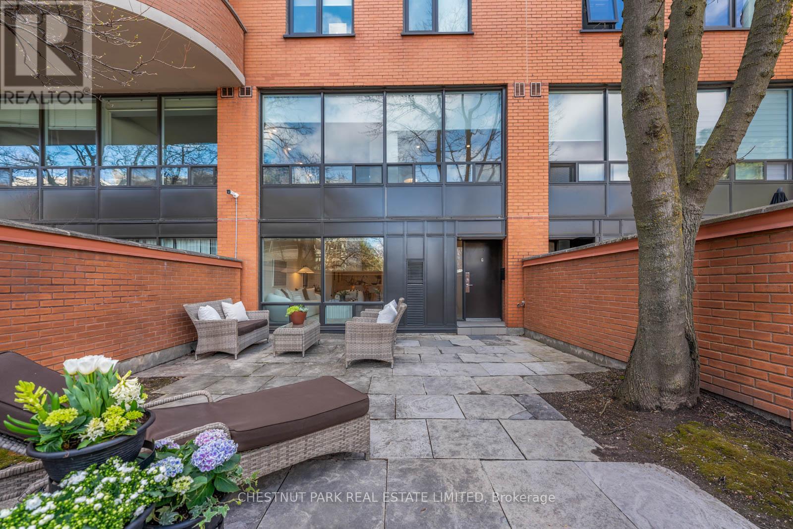 Th13 - 260 Heath Street W, Toronto, Ontario  M5P 3L6 - Photo 2 - C12990698