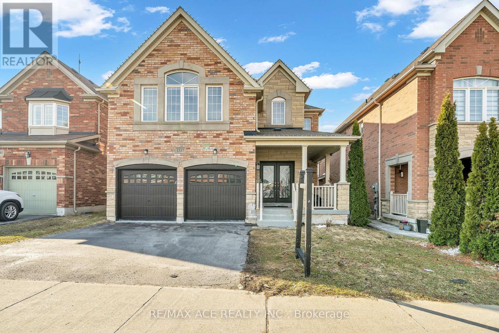 1337 WOODSTREAM AVENUE, Oshawa, Ontario