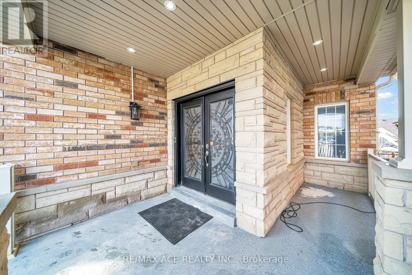 1337 Woodstream Avenue, Oshawa, Ontario  L1K 0J4 - Photo 3 - E12990712