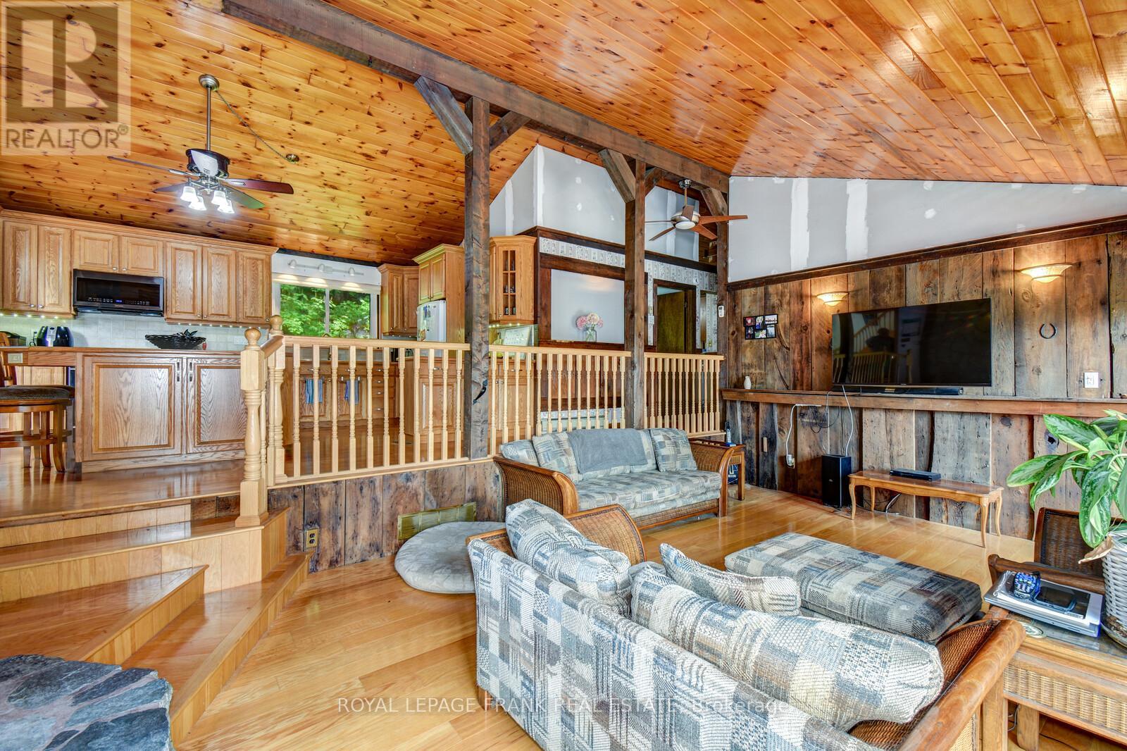 1013 Merrick Drive, Bracebridge, Ontario  P1L 1X1 - Photo 10 - X12910870