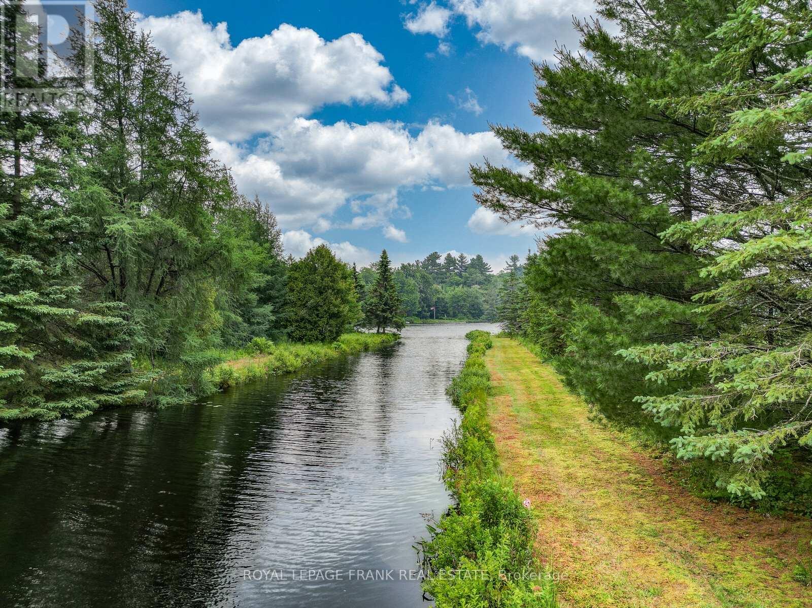 1013 Merrick Drive, Bracebridge, Ontario  P1L 1X1 - Photo 33 - X12910870