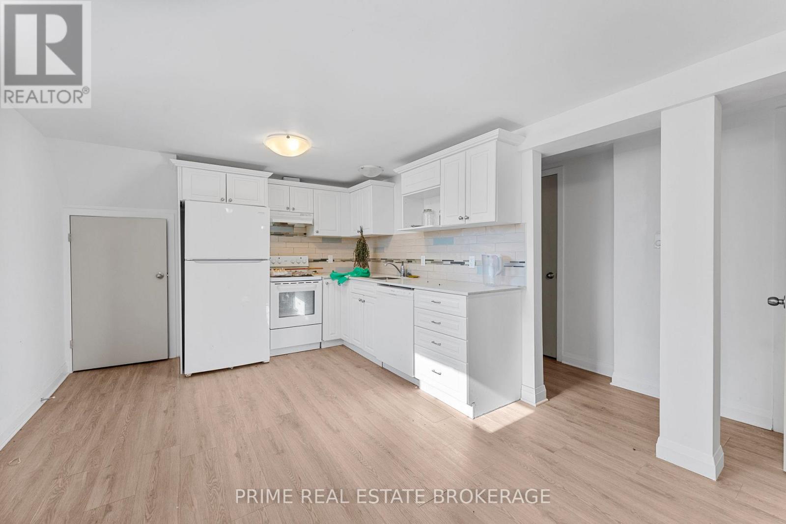 231 Greenwood Avenue, London South, Ontario  N6J 3G5 - Photo 10 - X12971596