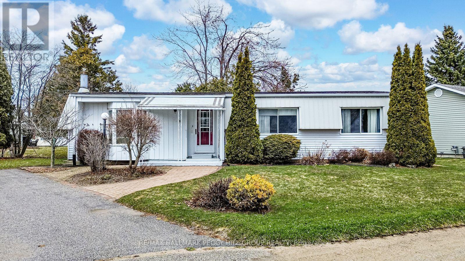 8 CARMANS COVE, Innisfil, Ontario
