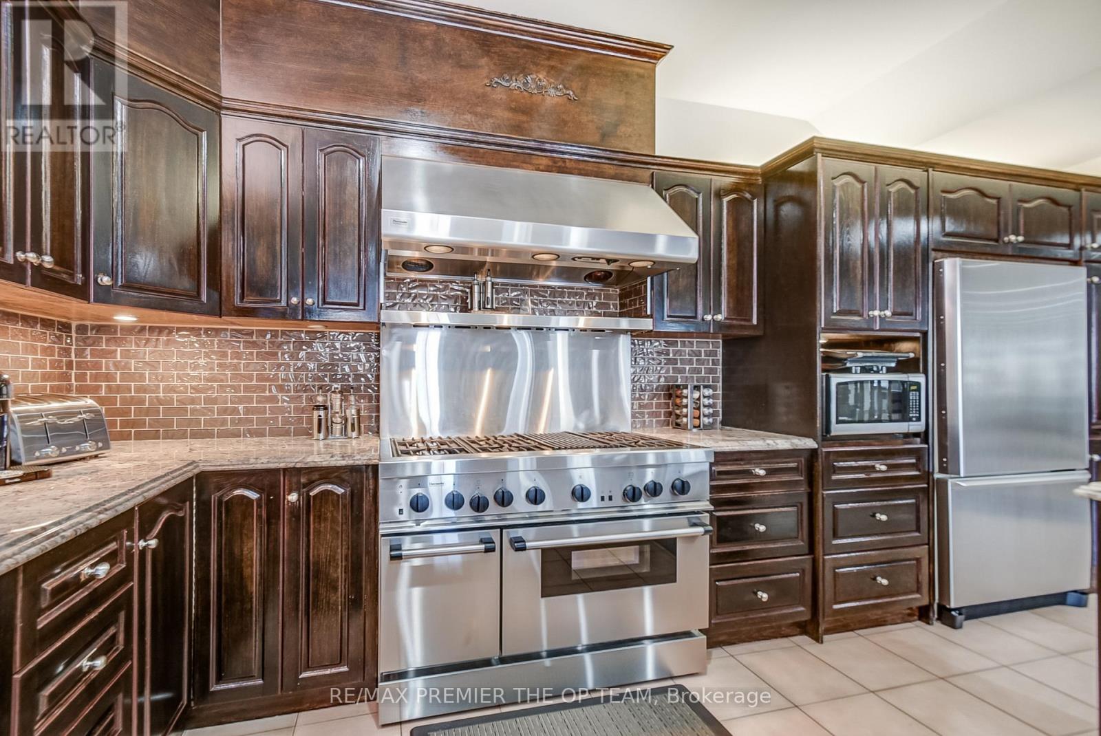 118 Cowan Drive, Vaughan, Ontario  L4L 3E9 - Photo 18 - N12990568