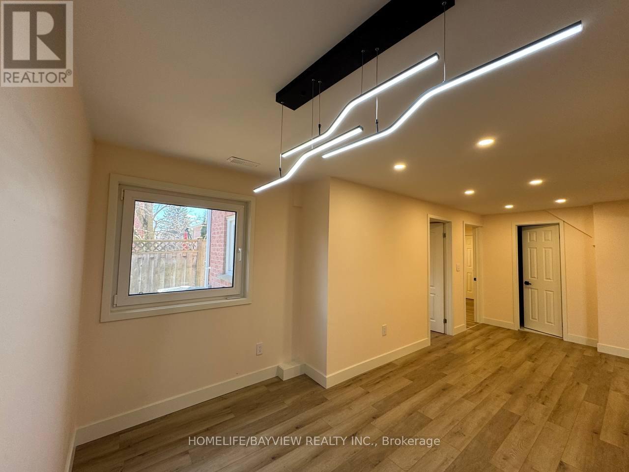 4 Mendys Forest(Lower Level), Aurora, Ontario  L4G 5A3 - Photo 10 - N12990578