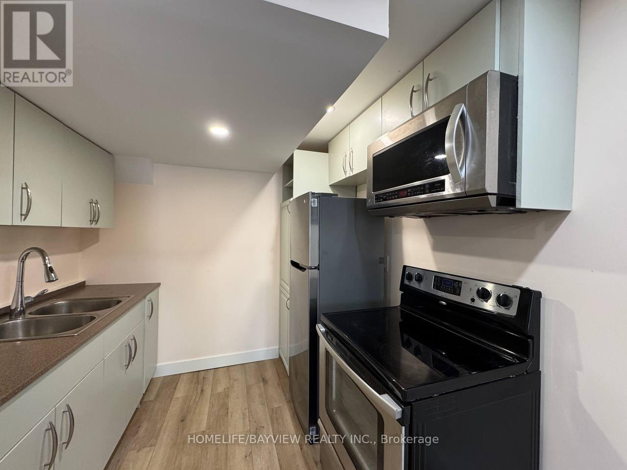 4 Mendys Forest(Lower Level), Aurora, Ontario  L4G 5A3 - Photo 13 - N12990578