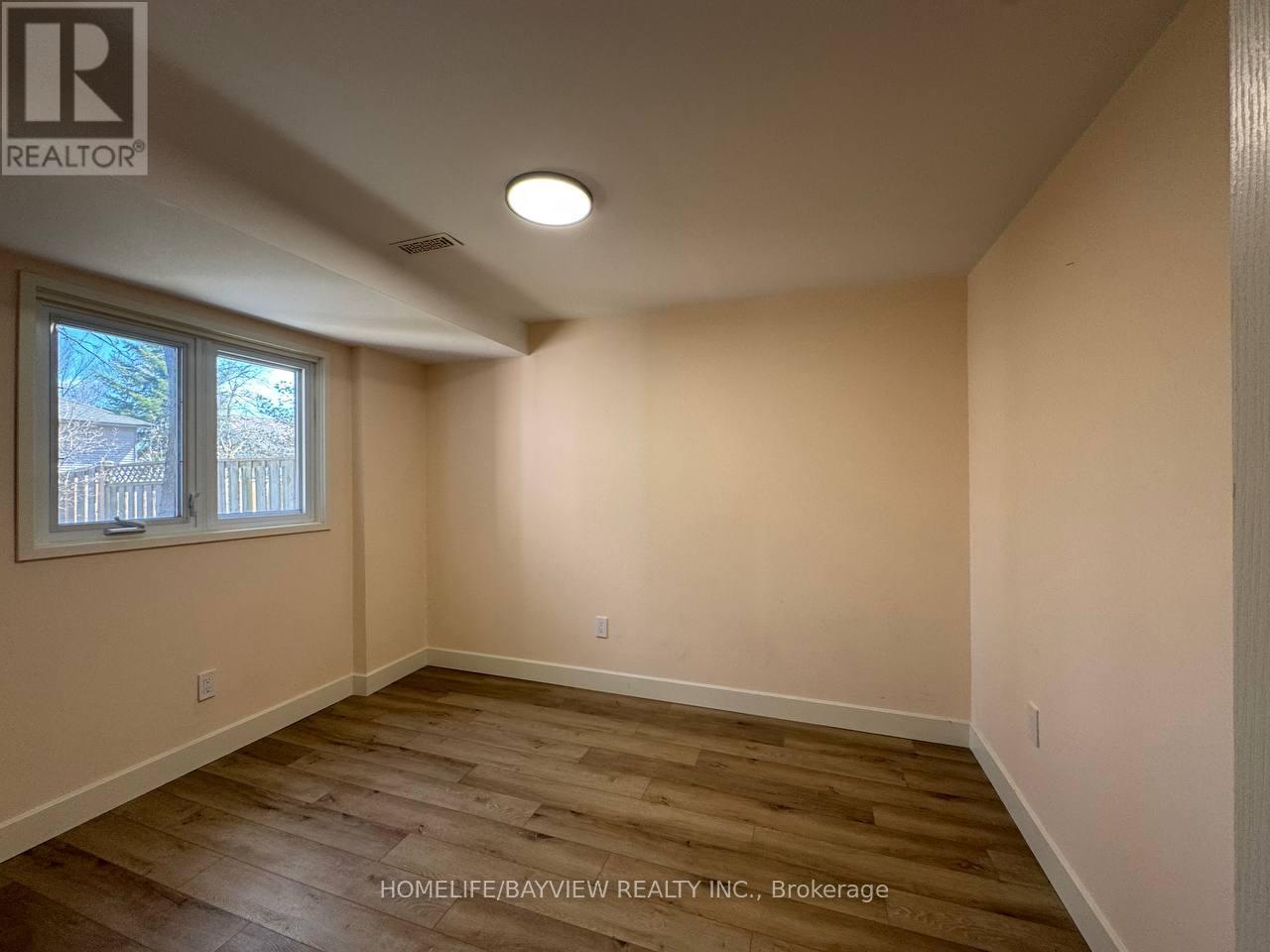 4 Mendys Forest(Lower Level), Aurora, Ontario  L4G 5A3 - Photo 3 - N12990578