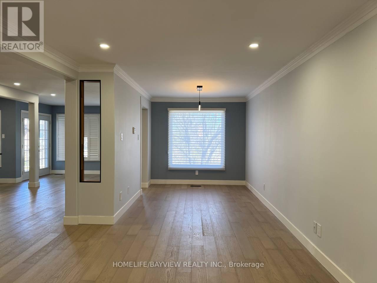 4 Mendys Forest(Main), Aurora, Ontario  L4G 5A3 - Photo 10 - N12990582