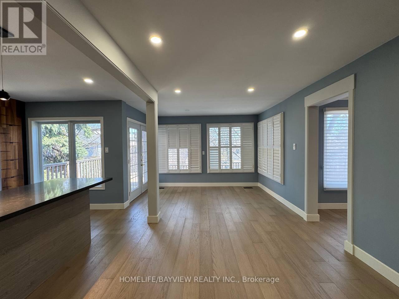 4 Mendys Forest(Main), Aurora, Ontario  L4G 5A3 - Photo 15 - N12990582