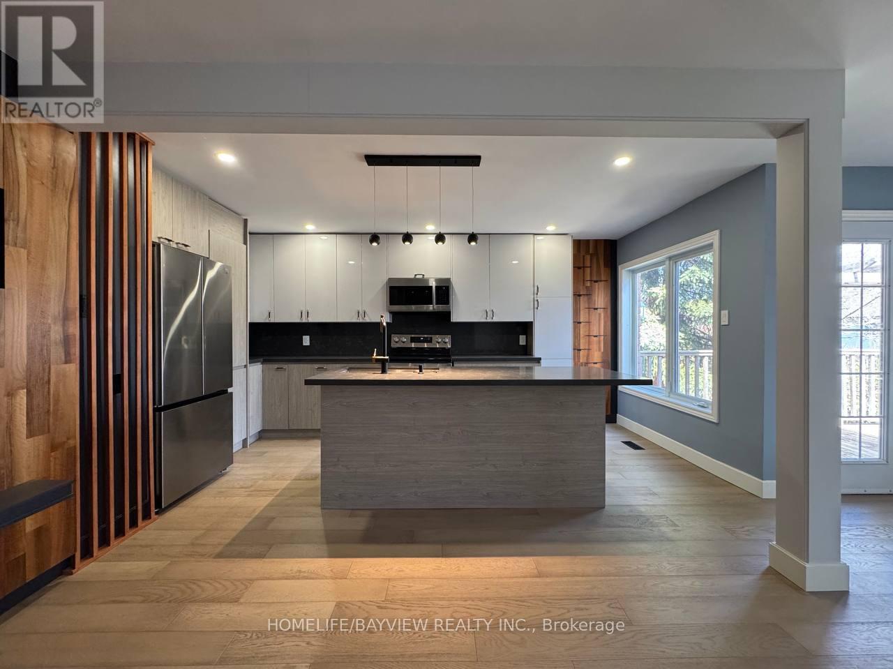 4 Mendys Forest(Main), Aurora, Ontario  L4G 5A3 - Photo 18 - N12990582