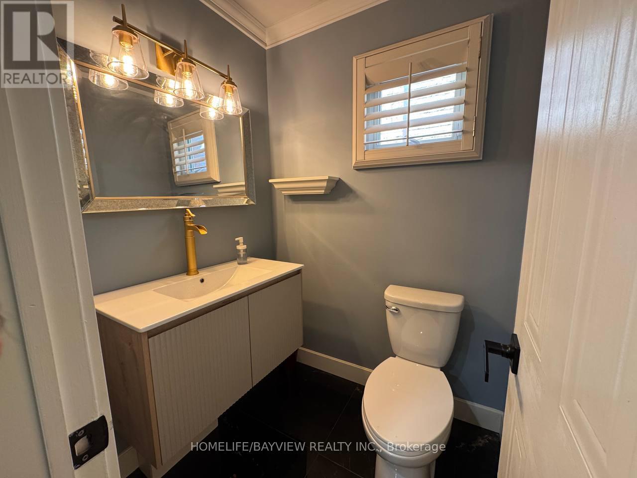 4 Mendys Forest(Main), Aurora, Ontario  L4G 5A3 - Photo 26 - N12990582