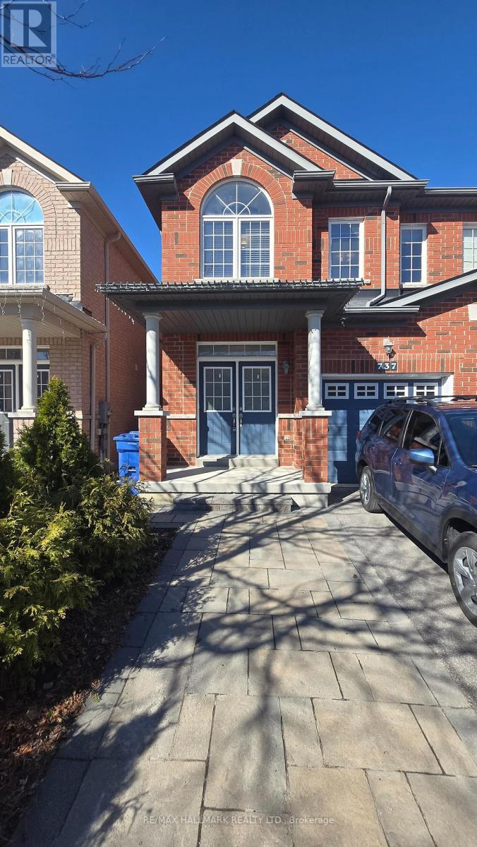 Main - 737 John Cole Court, Newmarket, Ontario  L3Y 5V7 - Photo 2 - N12990594