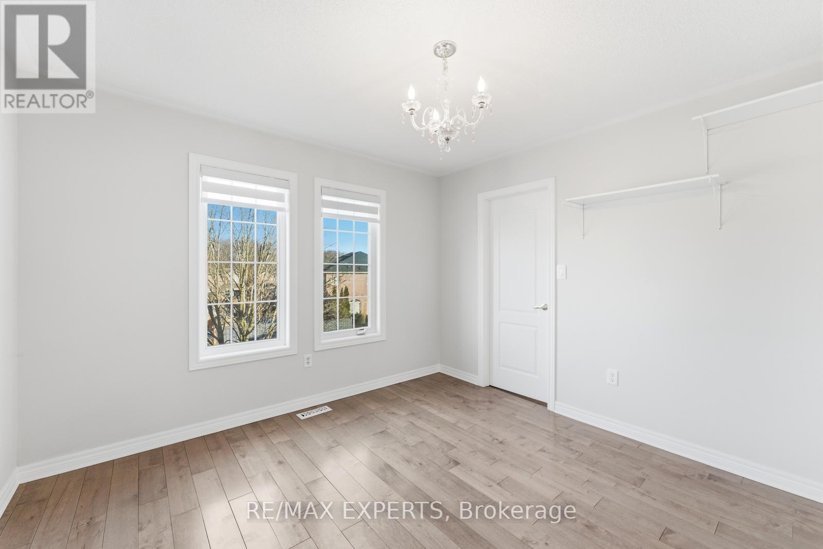 219 Regency View Heights, Vaughan, Ontario  L6A 3V3 - Photo 33 - N12990654