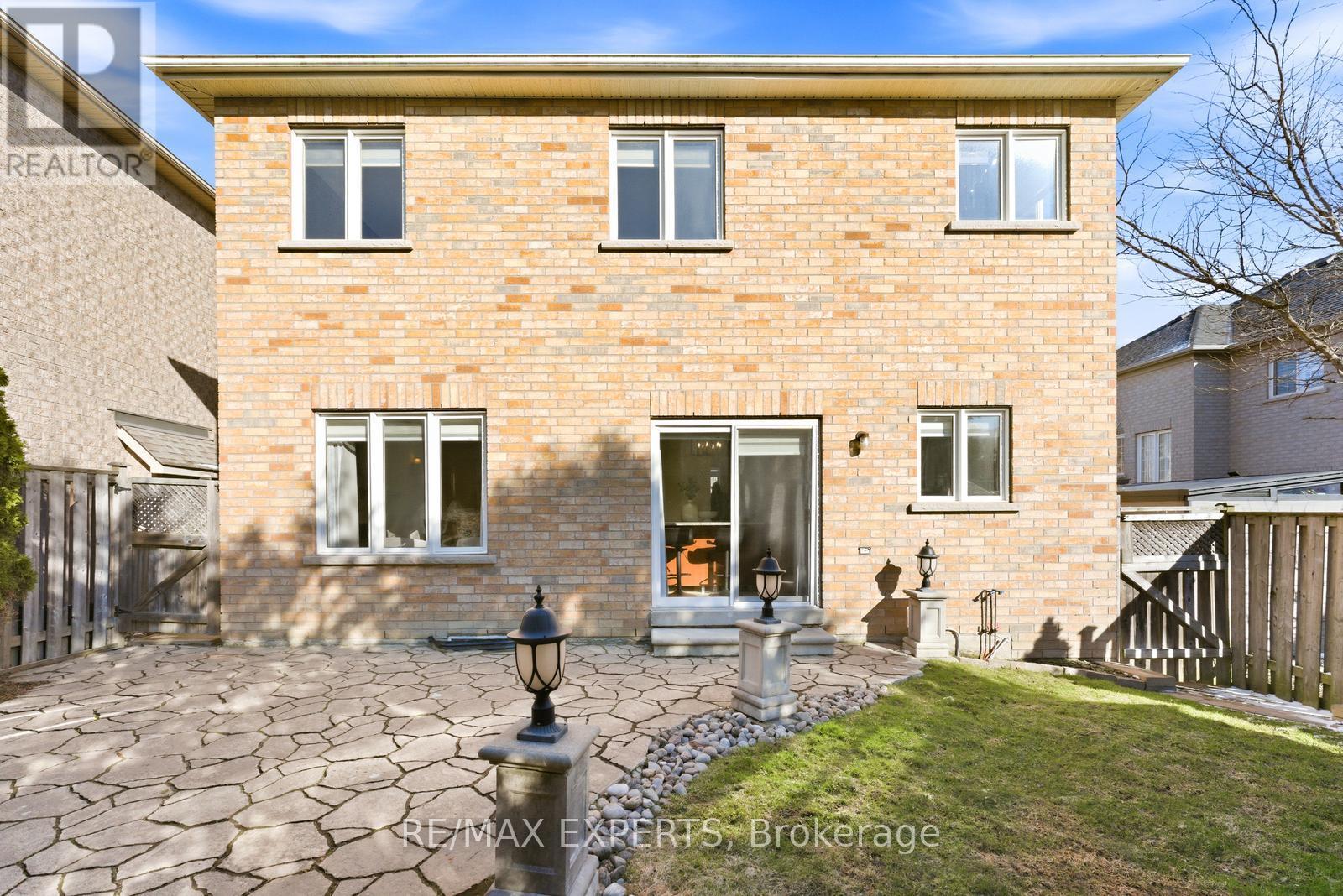 219 Regency View Heights, Vaughan, Ontario  L6A 3V3 - Photo 46 - N12990654