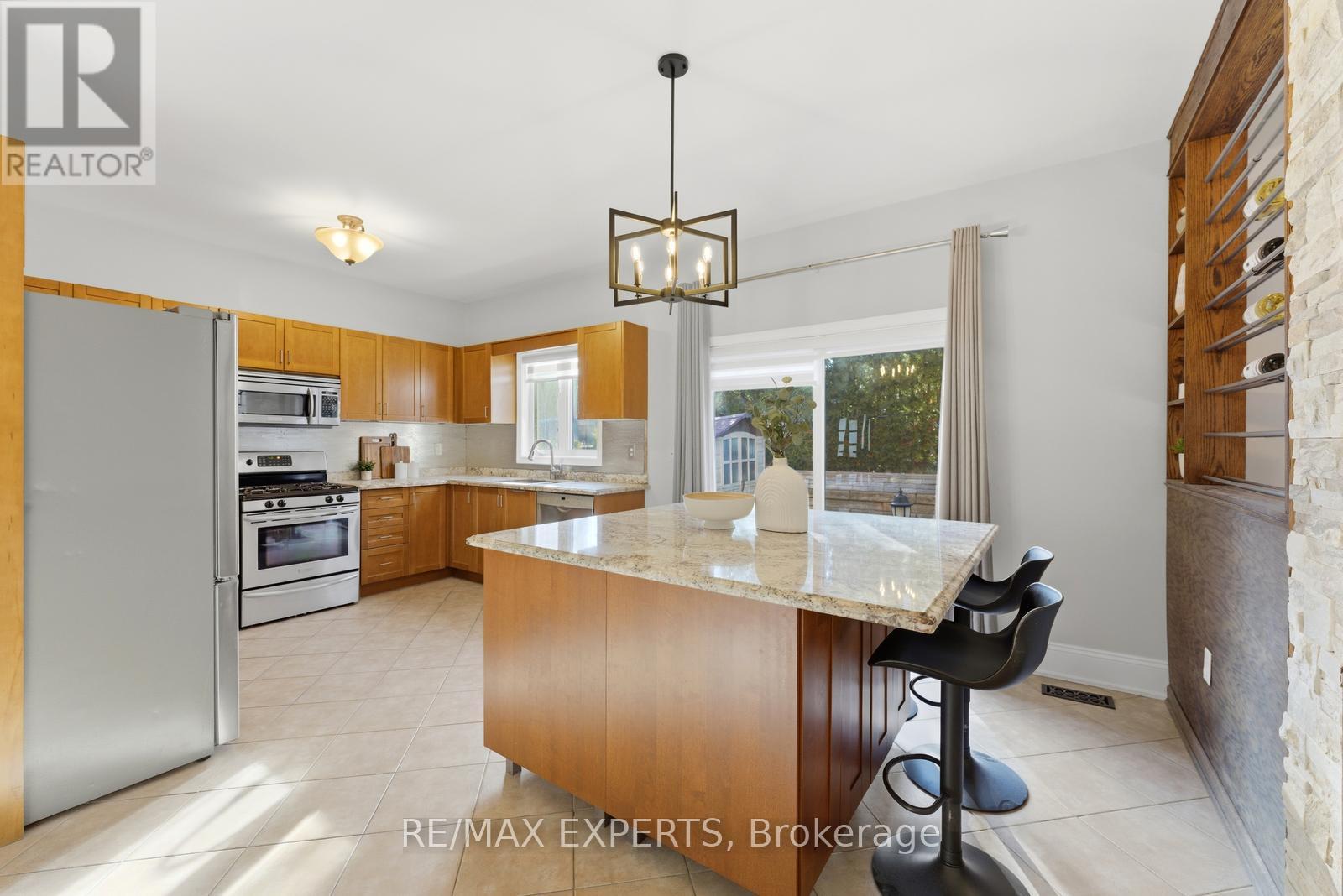 219 Regency View Heights, Vaughan, Ontario  L6A 3V3 - Photo 8 - N12990654