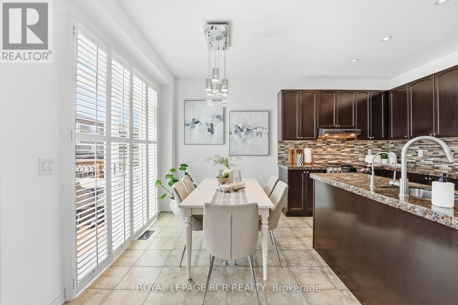 18 Kerr Lane, Aurora, Ontario  L4G 0E5 - Photo 12 - N12990670